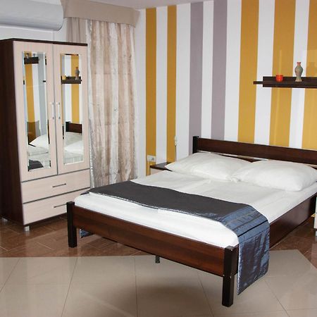 Aquarius Vendeghaz Hotel แซแก็ด ภายนอก รูปภาพ