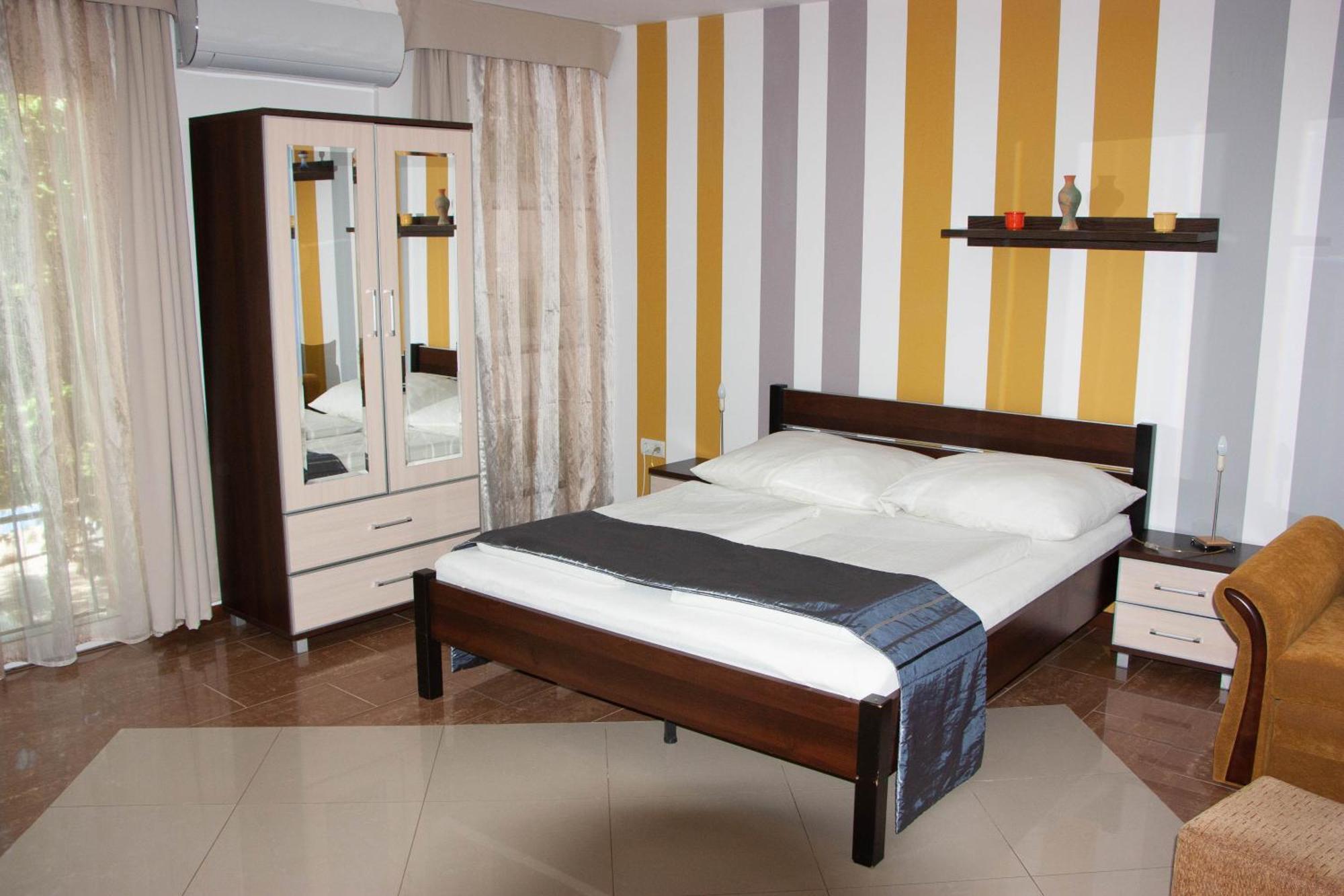 Aquarius Vendeghaz Hotel แซแก็ด ภายนอก รูปภาพ